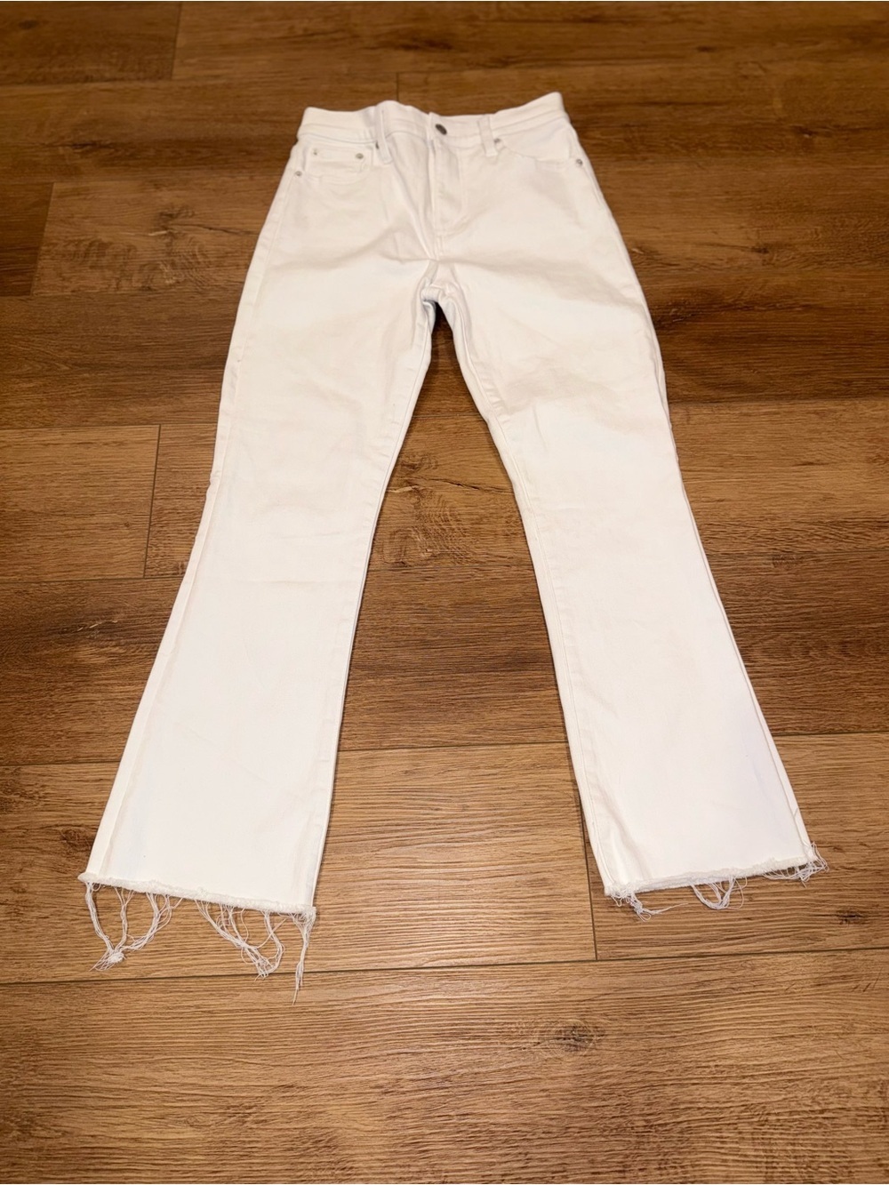 Pistola White High Rise Raw Hem Denim Jeans 26 Ankle Straight Leg Resort Beachy